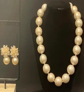 Conjunto perlas cultivadas grandes,pendientes,coll