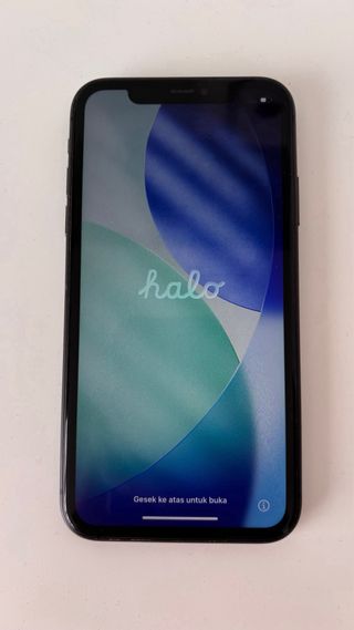 iPhone 11 Negro con funda