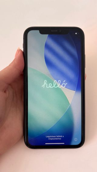 iPhone 11 Negro con funda