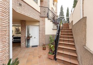 Casa adosada en venta en Zubia (La)