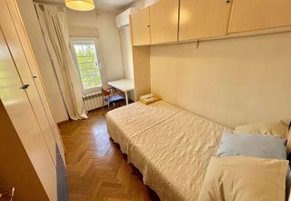 Piso en alquiler en Media Legua en Madrid