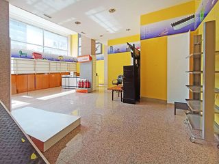Local comercial en alquiler en Cuatro Caminos - Plaza de la Cubela en Coruña (A)