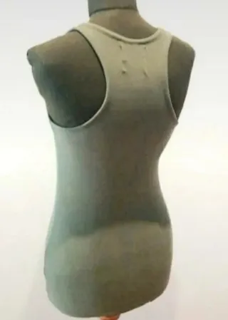 Camiseta sin mangas verde militar Bershka