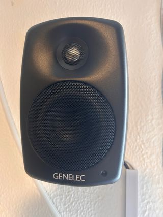 Pareja Altavoces Genelec 4020c y G Two