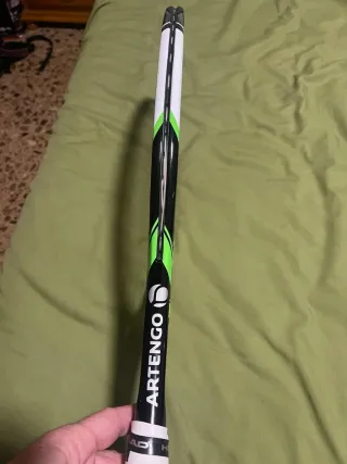 Raqueta de frontenis (Artengo) con grip.