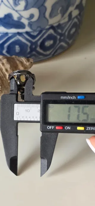 Anillo joya de autor escultórico opalo