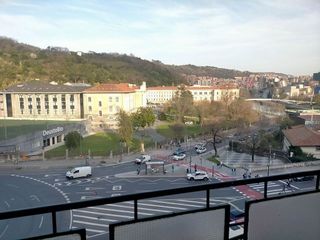 Piso en alquiler en San Pedro de Deusto-La Ribera en Bilbao