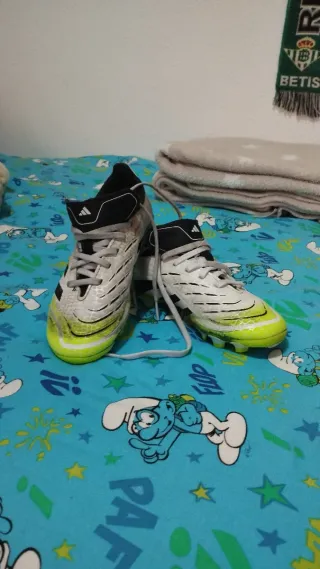 Botas fútbol Adidas Predator Talla 32