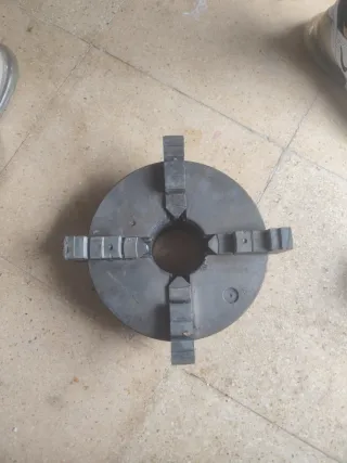 Plato de torno 4 garras