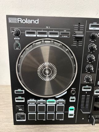Roland DJ-202 Controlador DJ Compacto