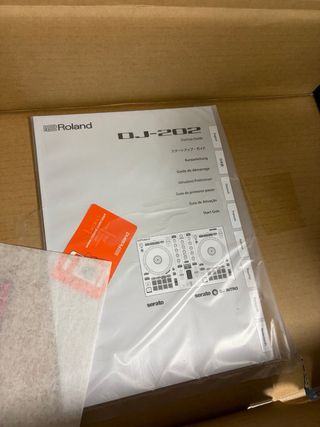 Roland DJ-202 Controlador DJ Compacto