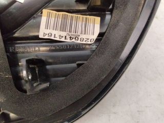 1783956 265501712r piloto trasero renault captur