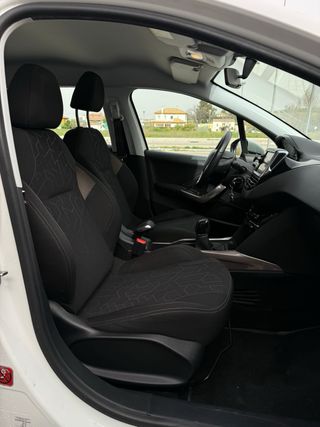 Peugeot 2008 2015