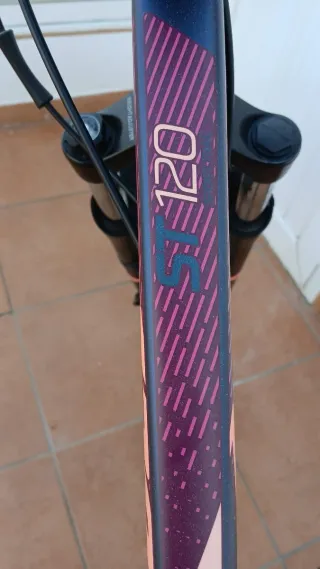 Bicicleta Rockrider ST 120 Morada