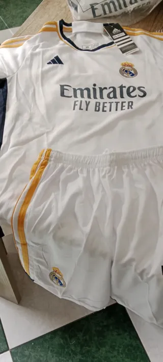 Conjunto Real Madrid niño/niña Adidas