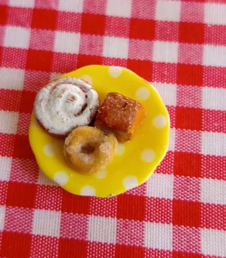 Piadina con dolci in miniatura