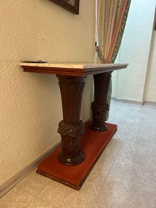Mesa de recibidor mármol y madera