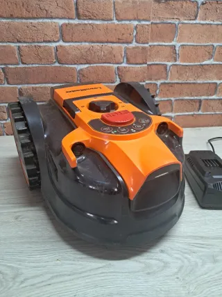 Robot tosaerba elettrico per giardini Lawnmaster OcuMow®16