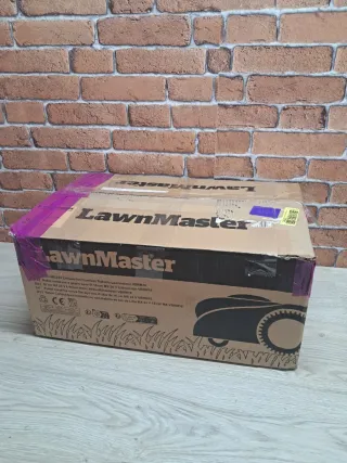 Robot tosaerba elettrico per giardini Lawnmaster OcuMow®16