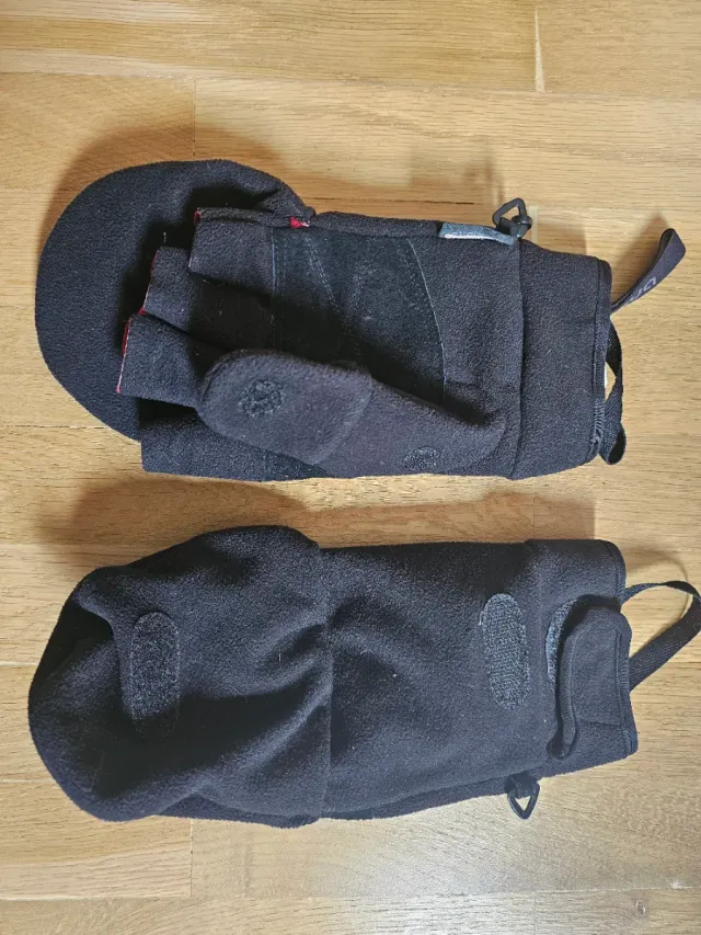 Manoplas Quechua negras