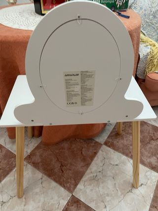 Tocador infantil de madera blanco