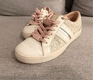 Lote Zapatillas Niña Converse, Fila, Nike,Mk.