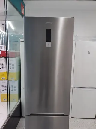 Nevera Smeg plateada 2,m con garantía