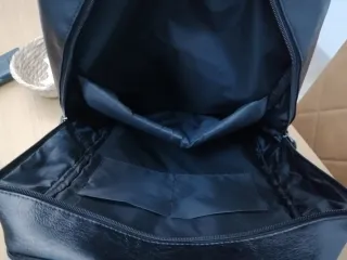 Mochila de cuero negra
