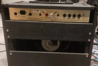 Amplificador Marshall JCM 900 50W Hi Gain Dual Rev