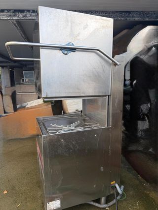 Lavavajillas de capota industrial