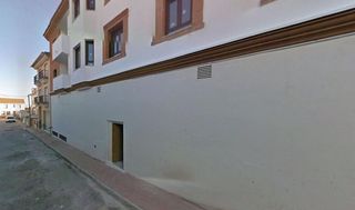 Local comercial en venta en Baza