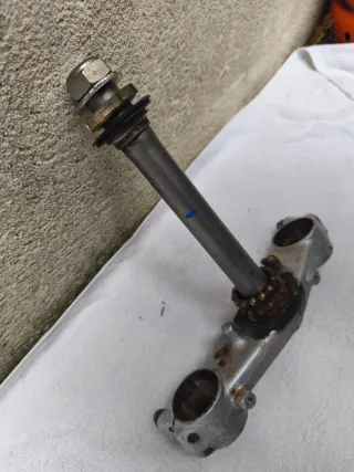 Tija Honda África Twin RD04