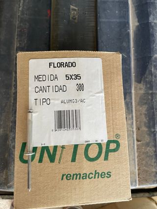 Caja de remaches Florado 5x35