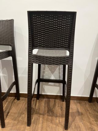 8 Taburetes Marrones