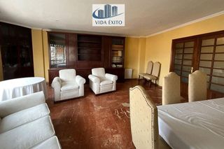 Piso en venta en Avda de Madrid - Pº de la Estación en Jaén