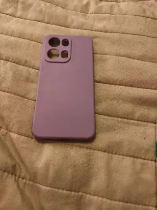 Oppo Reno 13 Pro 5G con 5 custodie