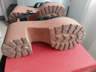 Sandalias negras plataforma