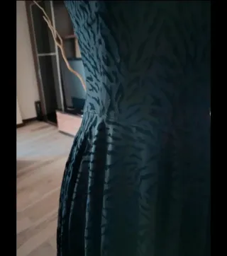 Vestido de gasa con terciopelo negro