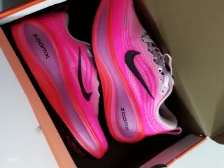 Zapatillas Nike ZoomX Mujer Rosa y Rojo