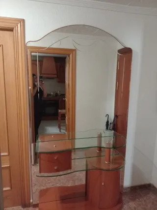 Recibidor de entrada madera y cristal