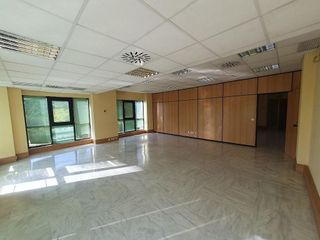 Oficina en venta en Triana Oeste en Sevilla