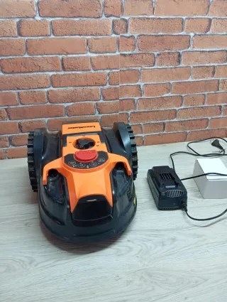 Robot cortacésped Lawnmaster OcuMow