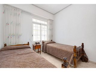 Piso en venta en La Siesta - El Salado - Torreta en Torrevieja