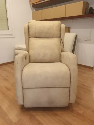 Poltrona Mopal reclinabile beige