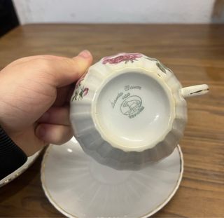 Juego de 2 tazas de porcelana con rosas