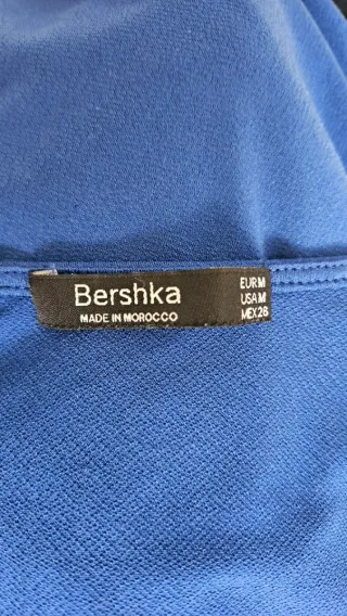 Body Bershka azul escote cruzado talla S