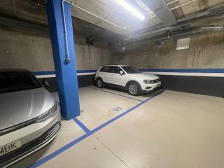 Garaje en alquiler en Eixample Sud – Migdia en Girona