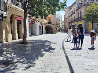 Local comercial en alquiler en Centre - Joan Prim en Granollers