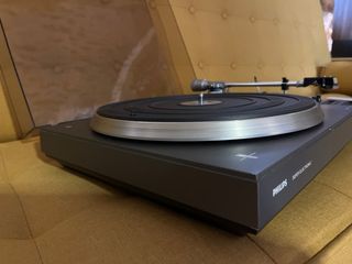 Giradischi vintage argento e nero