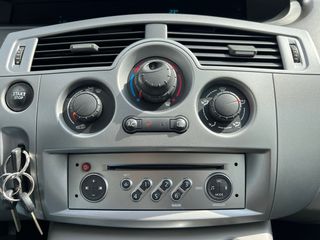 RENAULT SCENIC 1.4 i 100 CV SOLO 71.000 KM